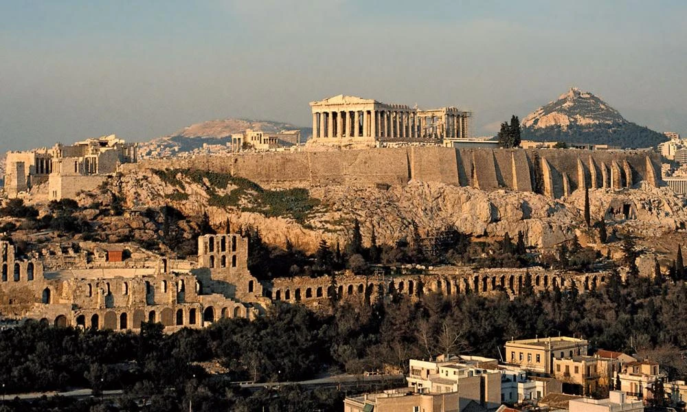 Αποκαλυπτική έκθεση της ΕΕ: Η Αθήνα στις χαμηλότερες θέσεις της ποιότητας ζωής για το 2023